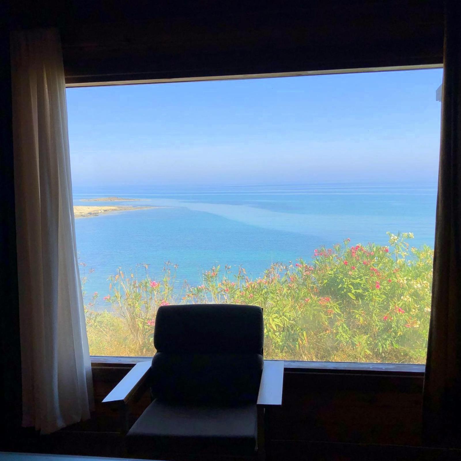 Zambak Holiday Village & Restaurant Superb Seafront Location ! Agios Georgios  外观 照片