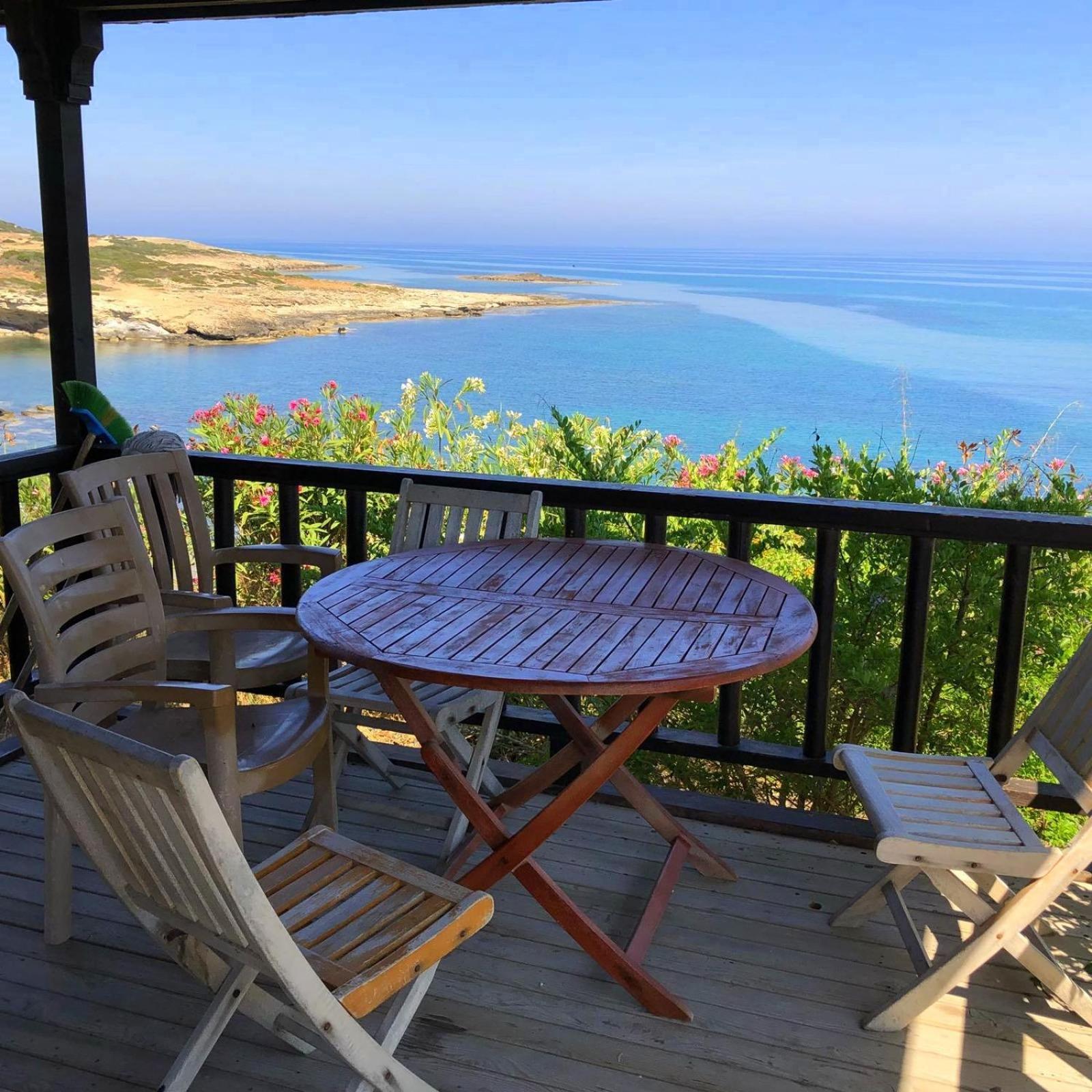Zambak Holiday Village & Restaurant Superb Seafront Location ! Agios Georgios  外观 照片