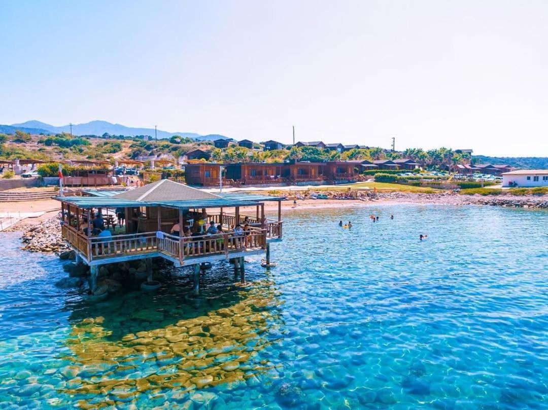 Zambak Holiday Village & Restaurant Superb Seafront Location ! Agios Georgios  外观 照片